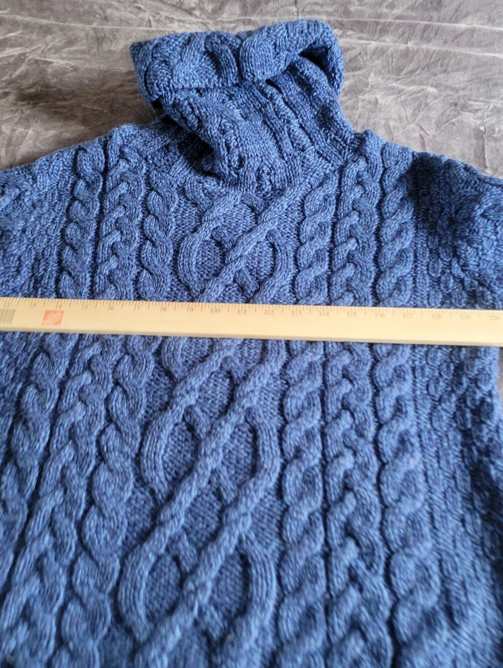 INIS CRAFTS 100% MERINO WOOL CABLE KNIT TURTLENECK SWEATER SZ L MADE IN IRELAND - Picture 7 of 8